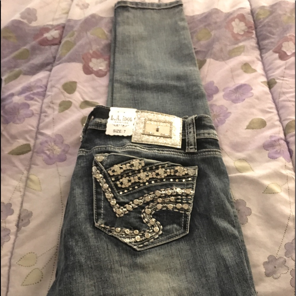 - LA idol jeans👖New‼️Final markdown‼️👖Firm on price‼️Very affordable‼️